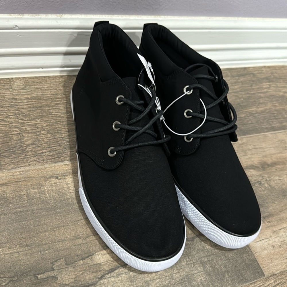 Pull on shoes